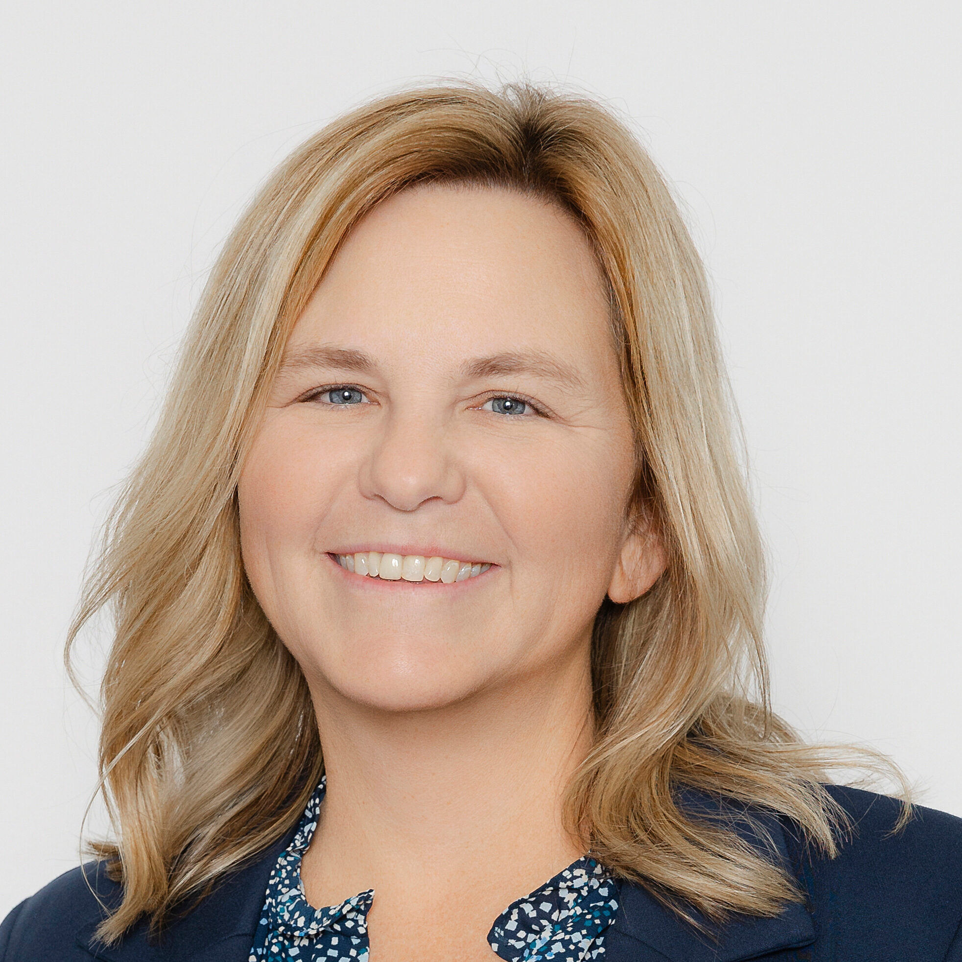 Leslie HeadShot website